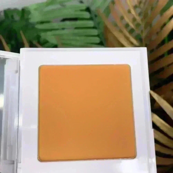 Soft Matte Vegan 🌱 Pressed Powder - Picture 6 of 11